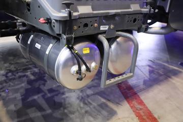 �й�����HOWO Max�ؿ� 480���� 6X4 ˫ȼ��Σ��Ʒǣ����(Һ��)(ZZ4257V424KF1CLW)ͼƬ