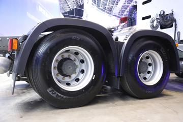 �й�����HOWO Max�ؿ� 480���� 6X4 ˫ȼ��Σ��Ʒǣ����(Һ��)(ZZ4257V424KF1CLW)ͼƬ