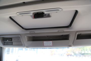 �������� ��ʨC6 ���ϼ�ǿ�� 440���� 8X4 7.6��CNG��ж��(����)(CQ3317HD12466N)ͼƬ