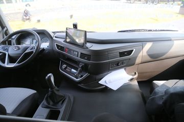 �������� ��ʨC6 ���ϼ�ǿ�� 440���� 8X4 7.6��CNG��ж��(����)(CQ3317HD12466N)ͼƬ