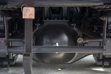 �������� ��ʨC6 ���ϼ�ǿ�� 440���� 8X4 7.6��CNG��ж��(����)(CQ3317HD12466N)ͼƬ