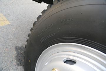 �������� ��ʨC6 ���ϼ�ǿ�� 440���� 8X4 7.6��CNG��ж��(����)(CQ3317HD12466N)ͼƬ