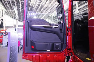 �й����� �ǵ¿�SITRAK G7S�ؿ� 530���� 6X4 CNG�Զ���ǣ����(��Һ��)ͼƬ