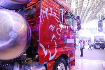 �й����� �ǵ¿�SITRAK G7H�ؿ� 530���� 4X2 LNG�Զ���ǣ����ͼƬ