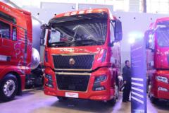 中国重汽 汕德卡SITRAK G7H重卡 530马力 4X2 LNG自动档牵引车