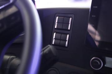 �й����� �ǵ¿�SITRAK G7H�ؿ� 530���� 4X2 LNG�Զ���ǣ����ͼƬ