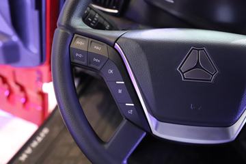 �й����� �ǵ¿�SITRAK G7H�ؿ� 530���� 4X2 LNG�Զ���ǣ����ͼƬ