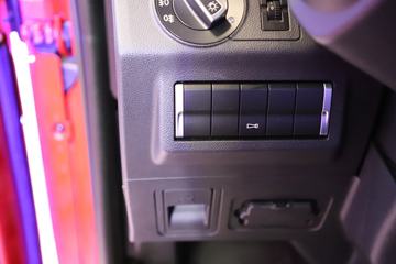 �й����� �ǵ¿�SITRAK G7H�ؿ� 530���� 4X2 LNG�Զ���ǣ����ͼƬ