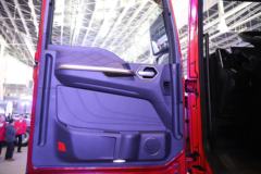 中国重汽 汕德卡SITRAK G7H重卡 530马力 4X2 LNG自动档牵引车