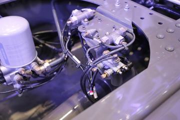 �й����� �ǵ¿�SITRAK G7H�ؿ� 530���� 4X2 LNG�Զ���ǣ����ͼƬ