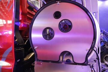 �й����� �ǵ¿�SITRAK G7H�ؿ� 530���� 4X2 LNG�Զ���ǣ����ͼƬ