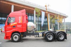 上汽红岩 杰狮H6 590马力 6X4 LNG自动档牵引车(CQ4257SZ384S)