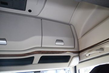 �������� ��ʨH6 590���� 6X4 LNG�Զ���ǣ����(CQ4257SZ384S)ͼƬ