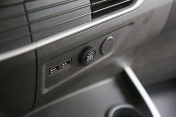 �������� ��ʨH6 590���� 6X4 LNG�Զ���ǣ����(CQ4257SZ384S)ͼƬ