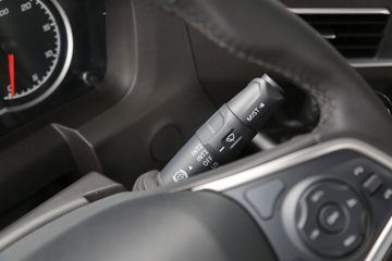 �������� ��ʨH6 590���� 6X4 LNG�Զ���ǣ����(CQ4257SZ384S)ͼƬ