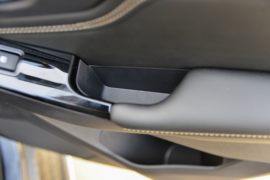 五十铃铃拓&nbsp;皮卡驾驶室                                               图片