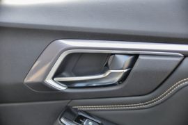 五十铃铃拓&nbsp;皮卡驾驶室                                               图片