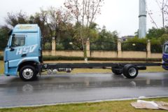 东风柳汽 乘龙H5V 290马力 4X2 9.8米AMT自动档厢式载货车(LZ5180XXYH5AC2) 东风柳汽 乘龙H5V 290马力 4X2 9.8米AMT自动档厢式载货车(LZ5180XXYH5AC2)