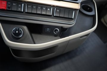 �������� ����H5V 290���� 4X2 9.8��AMT�Զ�����ʽ�ػ���(LZ5180XXYH5AC2)ͼƬ