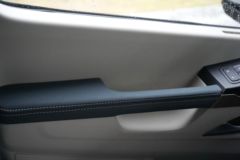 东风柳汽 乘龙H5V 290马力 4X2 9.8米AMT自动档厢式载货车(LZ5180XXYH5AC2) 东风柳汽 乘龙H5V 290马力 4X2 9.8米AMT自动档厢式载货车(LZ5180XXYH5AC2)