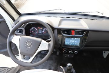  M2  2.0L 122 CNG 4׵΢()(BJ1032V5JC6-07)ͼƬ