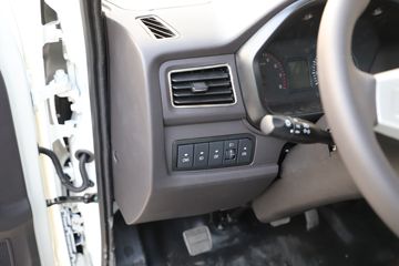  M2  2.0L 122 CNG 4׵΢()(BJ1032V5JC6-07)ͼƬ