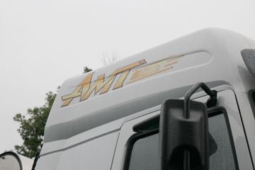 �������� ����H7 ½���� 580���� 4X2 LNG�Զ���ǣ����(LZ4180H7AM1)ͼƬ