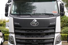 东风柳汽 乘龙H7 陆航版 580马力 4X2 LNG自动档牵引车(LZ4180H7AM1)