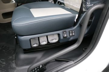 �������� ����H7 ½���� 580���� 4X2 LNG�Զ���ǣ����(LZ4180H7AM1)ͼƬ