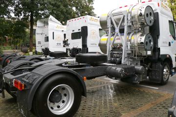 �������� ����H7 ½���� 580���� 4X2 LNG�Զ���ǣ����(LZ4180H7AM1)ͼƬ