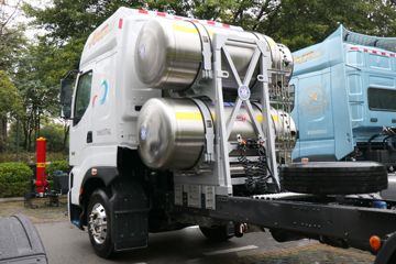 �������� ����H7 ½���� 580���� 4X2 LNG�Զ���ǣ����(LZ4180H7AM1)ͼƬ