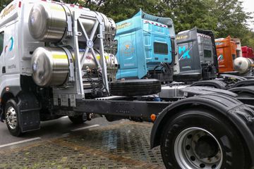 �������� ����H7 ½���� 580���� 4X2 LNG�Զ���ǣ����(LZ4180H7AM1)ͼƬ