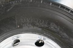 东风柳汽 乘龙H7 陆航版 580马力 4X2 LNG自动档牵引车(LZ4180H7AM1)
