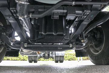 �������� ����H7 ½���� 580���� 4X2 LNG�Զ���ǣ����(LZ4180H7AM1)ͼƬ