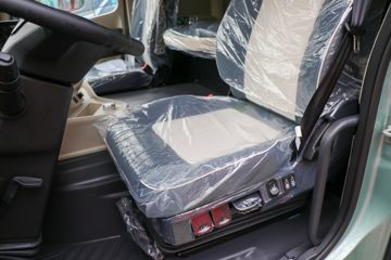 �������� ����H5V 540���� 6X4 LNG�Զ���ǣ����(Һ��)ͼƬ