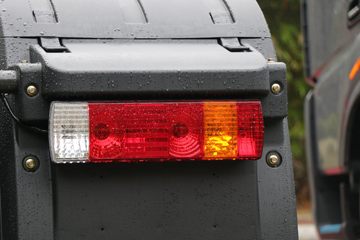 �������� ����H5V 540���� 6X4 LNG�Զ���ǣ����(Һ��)ͼƬ