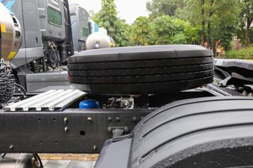 �������� ����H5V 540���� 6X4 LNG�Զ���ǣ����(Һ��)ͼƬ