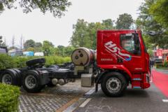 东风柳汽 乘龙H5 480马力 6X4 LNG牵引车(平顶)