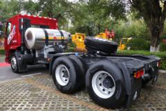 东风柳汽 乘龙H5 480马力 6X4 LNG牵引车(平顶)