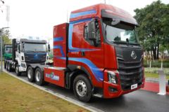 东风柳汽 乘龙H7重卡 6X4 氢燃料牵引车(LZ4250H7DZBEV1)123kWh