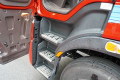 东风柳汽 乘龙H7重卡 6X4 氢燃料牵引车(LZ4250H7DZBEV1)123kWh
