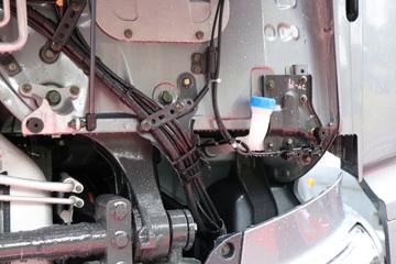 �������� ����HK 580���� 6X4 LNG�Զ���ǣ����(LZ4250H5DM3)ͼƬ