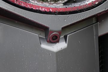 �������� ����HK 580���� 6X4 LNG�Զ���ǣ����(LZ4250H5DM3)ͼƬ