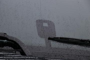 �������� ����HK 580���� 6X4 LNG�Զ���ǣ����(LZ4250H5DM3)ͼƬ