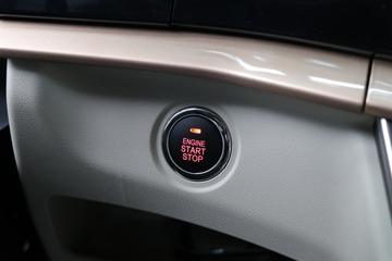 �������� ����HK 580���� 6X4 LNG�Զ���ǣ����(LZ4250H5DM3)ͼƬ