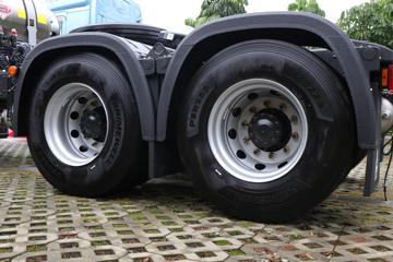 �������� ����HK 580���� 6X4 LNG�Զ���ǣ����(LZ4250H5DM3)ͼƬ