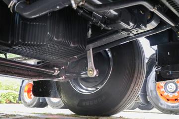 �������� ����HK 580���� 6X4 LNG�Զ���ǣ����(LZ4250H5DM3)ͼƬ