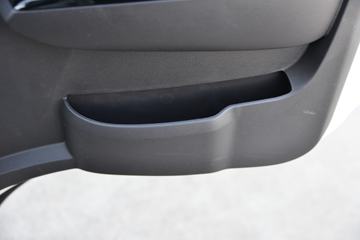 ���� ����M1 �ܶ��� 1.6L 122���� ���� 3.3�׵�����ʽ΢��(BJ5031XXY5JV4-61)ͼƬ