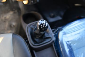 ���� ����M1 �ܶ��� 1.6L 122���� ���� 3.3�׵�����ʽ΢��(BJ5031XXY5JV4-61)ͼƬ