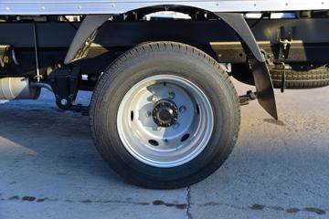 ���� ����M1 �ܶ��� 1.6L 122���� ���� 3.3�׵�����ʽ΢��(BJ5031XXY5JV4-61)ͼƬ